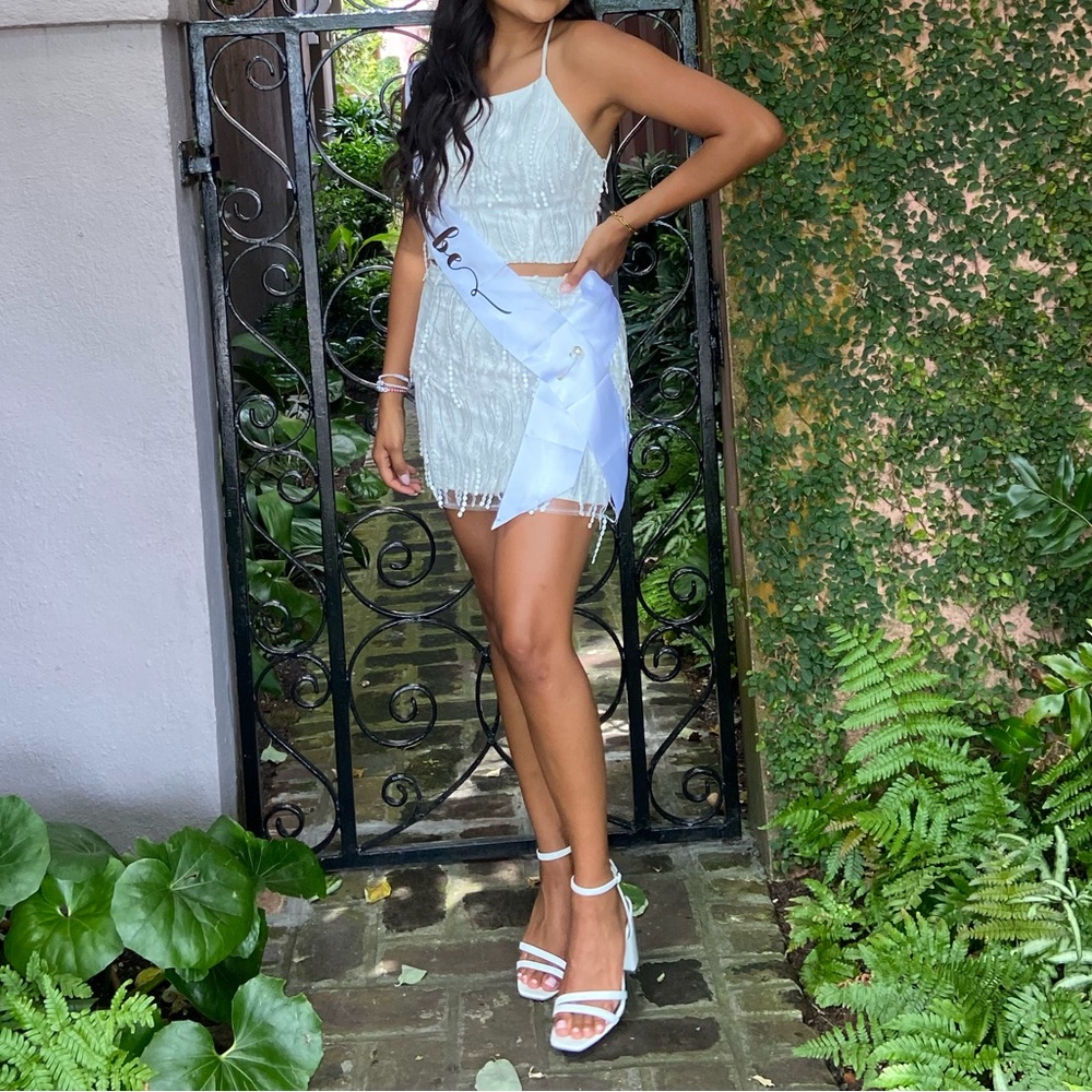 Lulus small white two piece